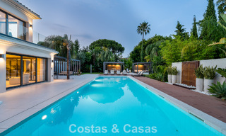 Villa de luxe moderne avec piscine chauffée à vendre dans la Vallée du Golf de Nueva Andalucía, Marbella 801944 