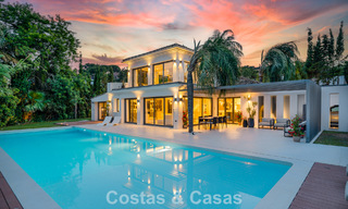 Villa de luxe moderne avec piscine chauffée à vendre dans la Vallée du Golf de Nueva Andalucía, Marbella 801947 