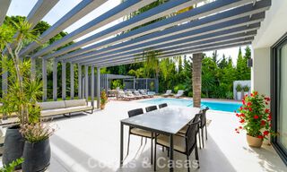 Villa de luxe moderne avec piscine chauffée à vendre dans la Vallée du Golf de Nueva Andalucía, Marbella 801955 