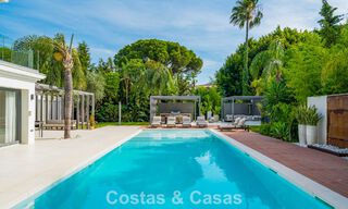 Villa de luxe moderne avec piscine chauffée à vendre dans la Vallée du Golf de Nueva Andalucía, Marbella 801957 