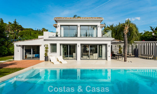 Villa de luxe moderne avec piscine chauffée à vendre dans la Vallée du Golf de Nueva Andalucía, Marbella 801958 
