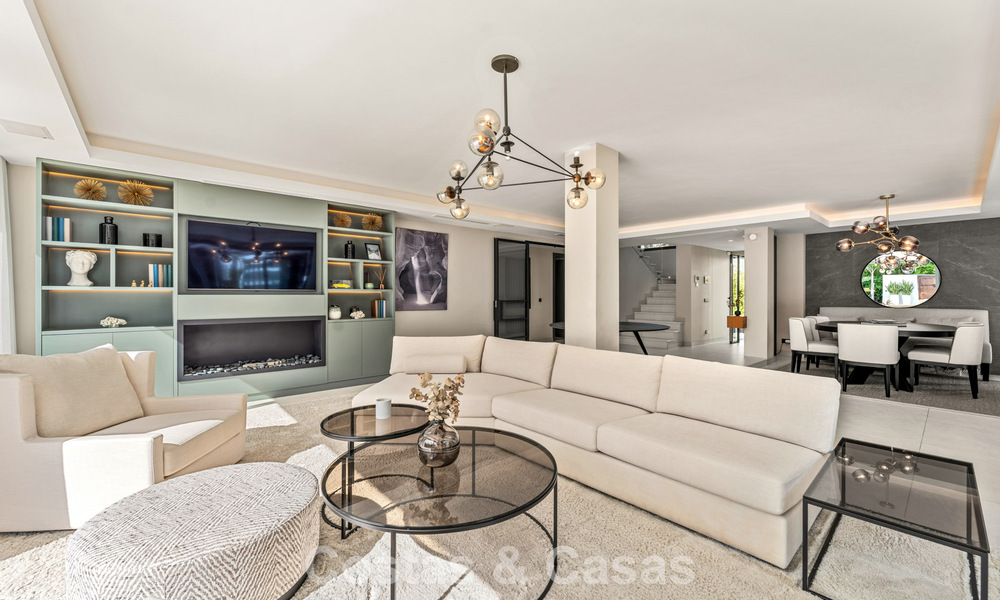 Villa de luxe moderne avec piscine chauffée à vendre dans la Vallée du Golf de Nueva Andalucía, Marbella 801970
