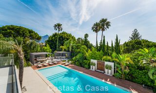 Villa de luxe moderne avec piscine chauffée à vendre dans la Vallée du Golf de Nueva Andalucía, Marbella 801990 