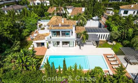 Villa de luxe moderne avec piscine chauffée à vendre dans la Vallée du Golf de Nueva Andalucía, Marbella 801996