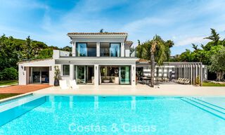 Villa de luxe moderne avec piscine chauffée à vendre dans la Vallée du Golf de Nueva Andalucía, Marbella 802004 
