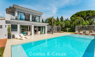 Villa de luxe moderne avec piscine chauffée à vendre dans la Vallée du Golf de Nueva Andalucía, Marbella 802005 