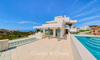 Appartements neufs contemporains avec vue panoramique sur la mer à vendre prés d'Elviria, Marbella Est 802026 
