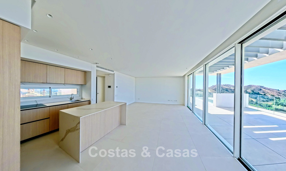 Appartements neufs contemporains avec vue panoramique sur la mer à vendre prés d'Elviria, Marbella Est 802027