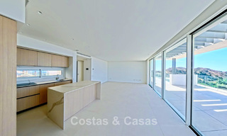 Appartements neufs contemporains avec vue panoramique sur la mer à vendre prés d'Elviria, Marbella Est 802027 