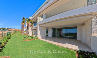 Appartements neufs contemporains avec vue panoramique sur la mer à vendre prés d'Elviria, Marbella Est 802032 