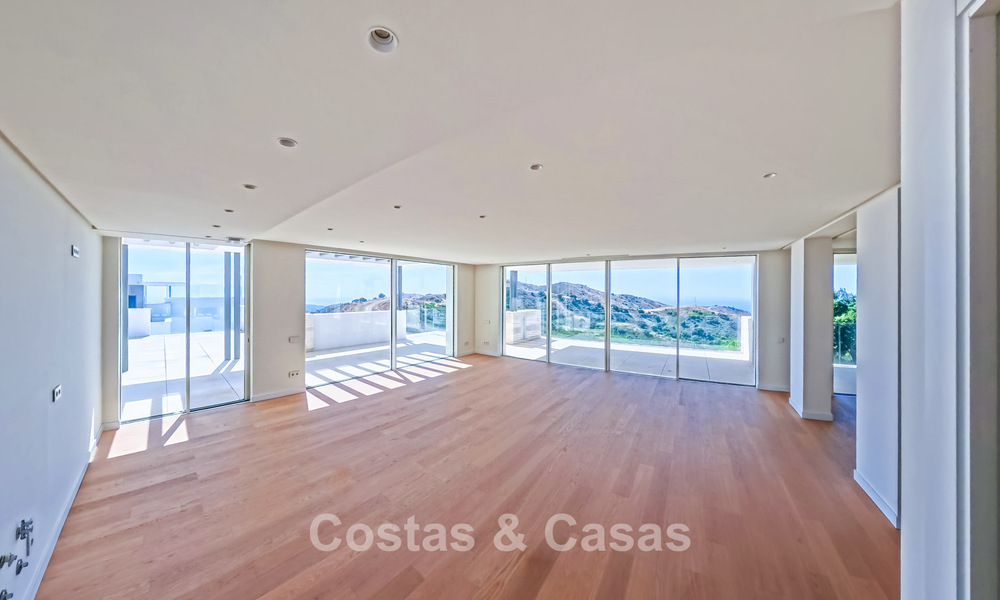 Appartements neufs contemporains avec vue panoramique sur la mer à vendre prés d'Elviria, Marbella Est 802035