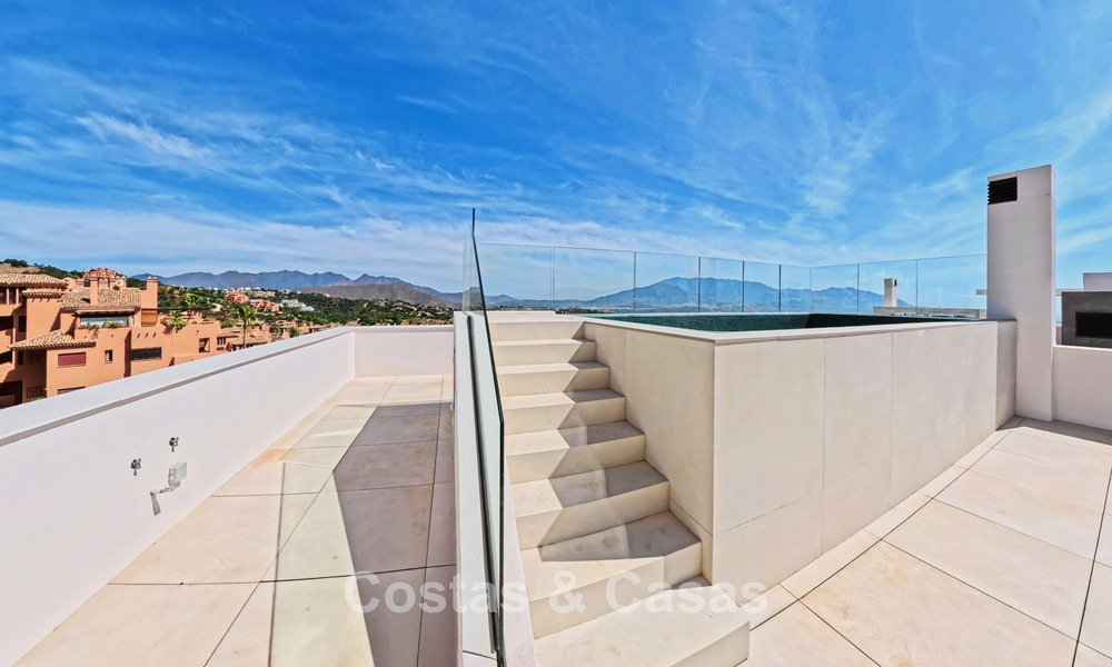 Appartements neufs contemporains avec vue panoramique sur la mer à vendre prés d'Elviria, Marbella Est 802037