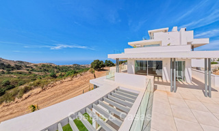 Appartements neufs contemporains avec vue panoramique sur la mer à vendre prés d'Elviria, Marbella Est 802038 