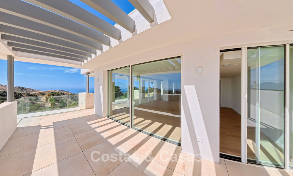 Appartements neufs contemporains avec vue panoramique sur la mer à vendre prés d'Elviria, Marbella Est 802039