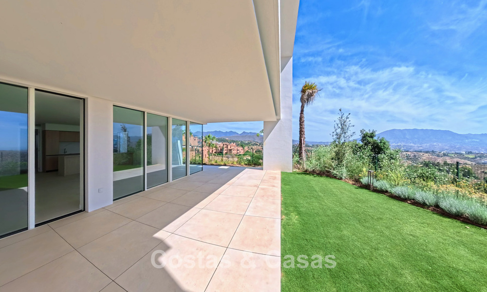 Appartements neufs contemporains avec vue panoramique sur la mer à vendre prés d'Elviria, Marbella Est 802045