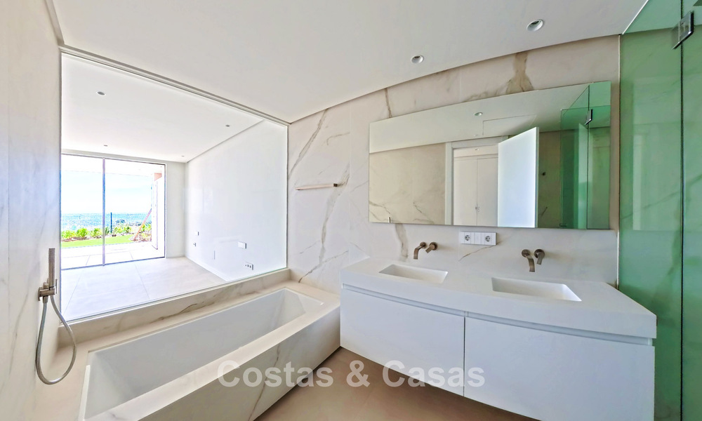 Appartements neufs contemporains avec vue panoramique sur la mer à vendre prés d'Elviria, Marbella Est 802049