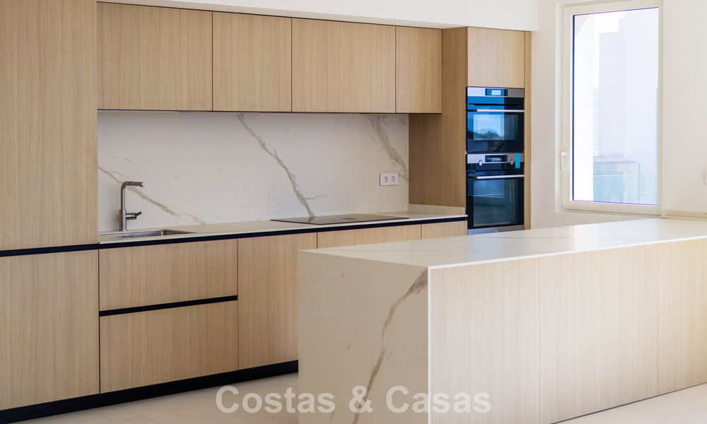 Appartements neufs contemporains avec vue panoramique sur la mer à vendre prés d'Elviria, Marbella Est 802052