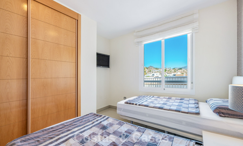 Appartement au dernier étage à vendre sur la New Golden Mile entre Marbella et le centre d'Estepona 802064