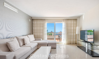 Appartement au dernier étage à vendre sur la New Golden Mile entre Marbella et le centre d'Estepona 802078 