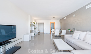 Appartement au dernier étage à vendre sur la New Golden Mile entre Marbella et le centre d'Estepona 802081 