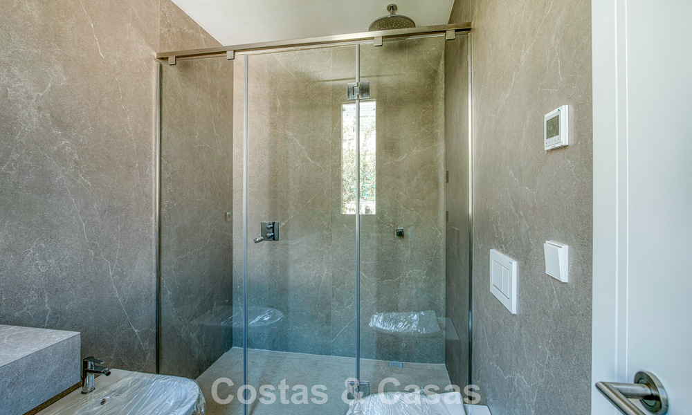 Nouvelle villa de luxe moderne avec vues panoramiques sur la mer à vendre dans les collines de Marbella - Benahavís 802095