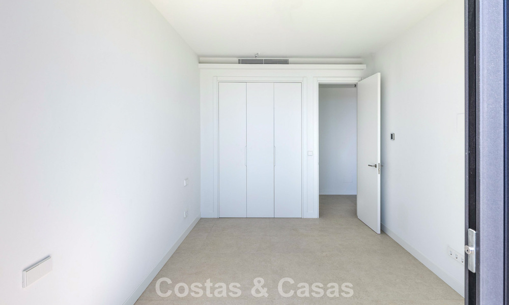 Nouvelle villa de luxe moderne avec vues panoramiques sur la mer à vendre dans les collines de Marbella - Benahavís 802108