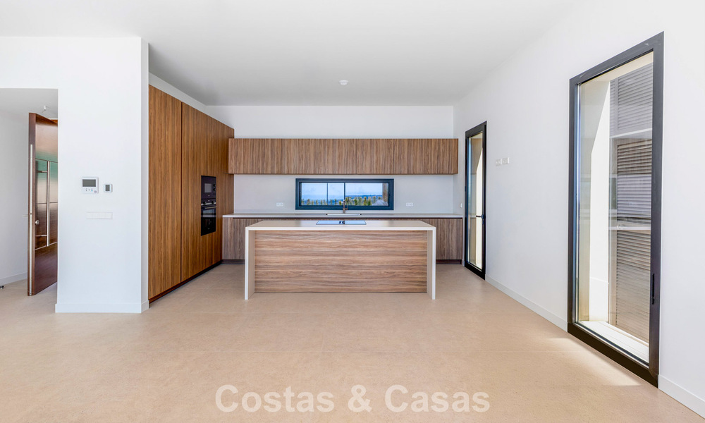 Nouvelle villa de luxe moderne avec vues panoramiques sur la mer à vendre dans les collines de Marbella - Benahavís 802116
