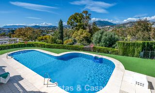 Charmante maison de ville à vendre dans un complexe de style andalou, proche des commodités à Nueva Andalucía, Marbella 802348 
