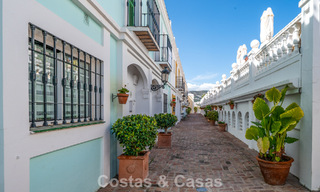 Charmante maison de ville à vendre dans un complexe de style andalou, proche des commodités à Nueva Andalucía, Marbella 802349 