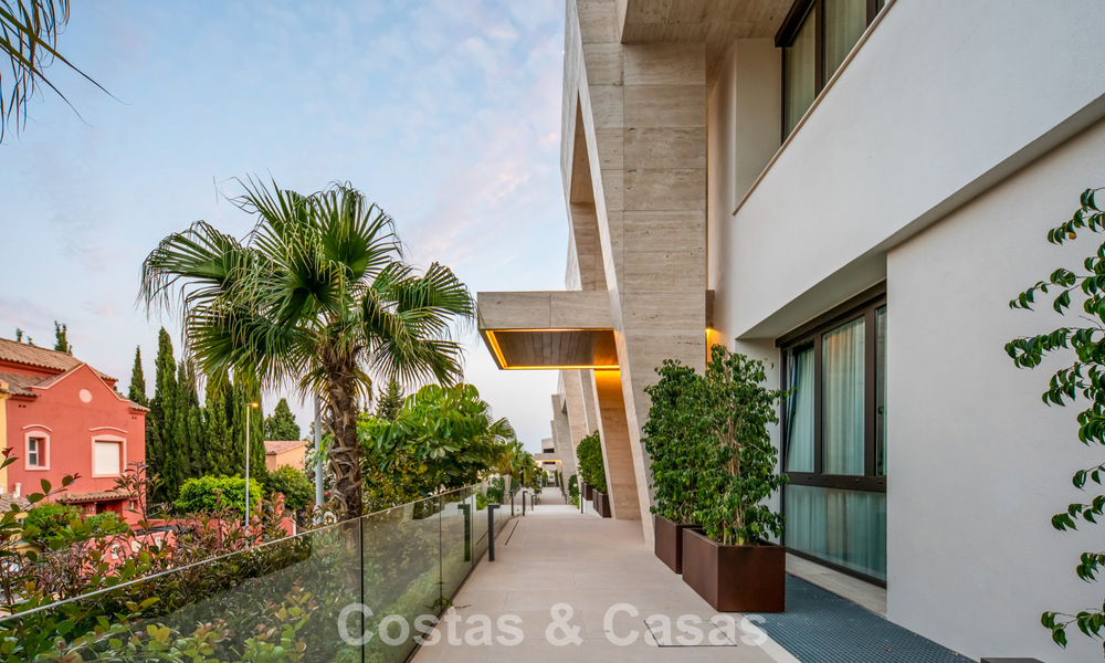 Appartement duplex exclusif avec intérieur Fendi à vendre sur la Milla de Oro de Marbella 802291