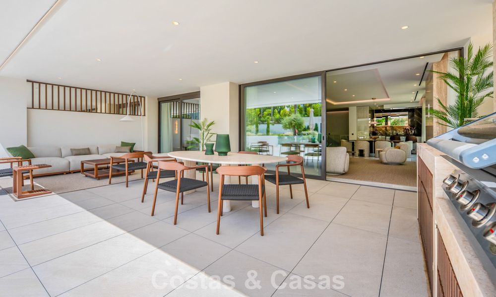 Appartement duplex exclusif avec intérieur Fendi à vendre sur la Milla de Oro de Marbella 802304