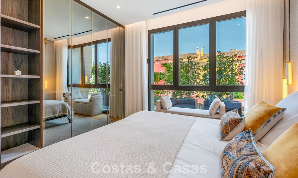Appartement duplex exclusif avec intérieur Fendi à vendre sur la Milla de Oro de Marbella 802311