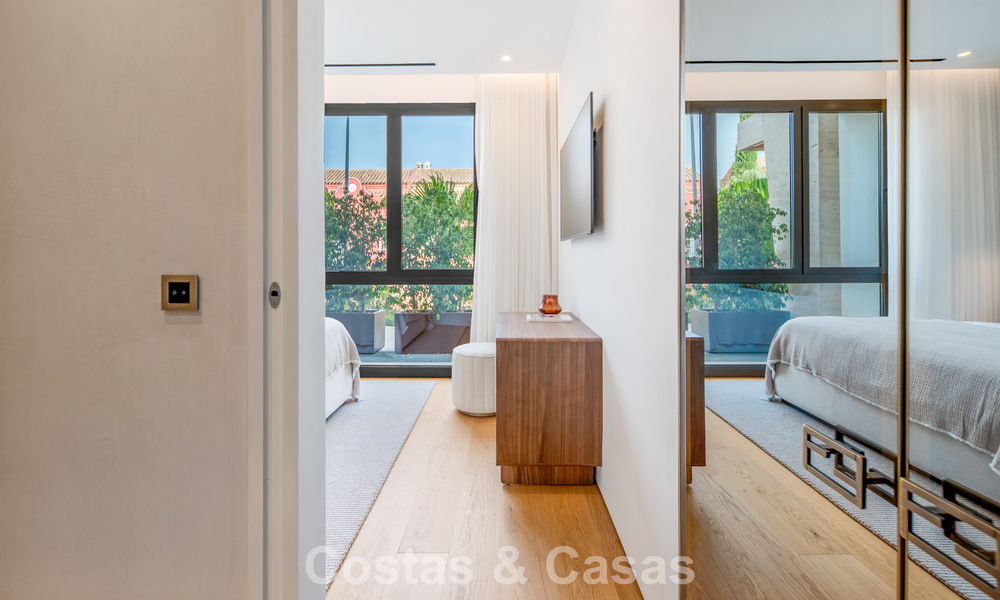 Appartement duplex exclusif avec intérieur Fendi à vendre sur la Milla de Oro de Marbella 802315