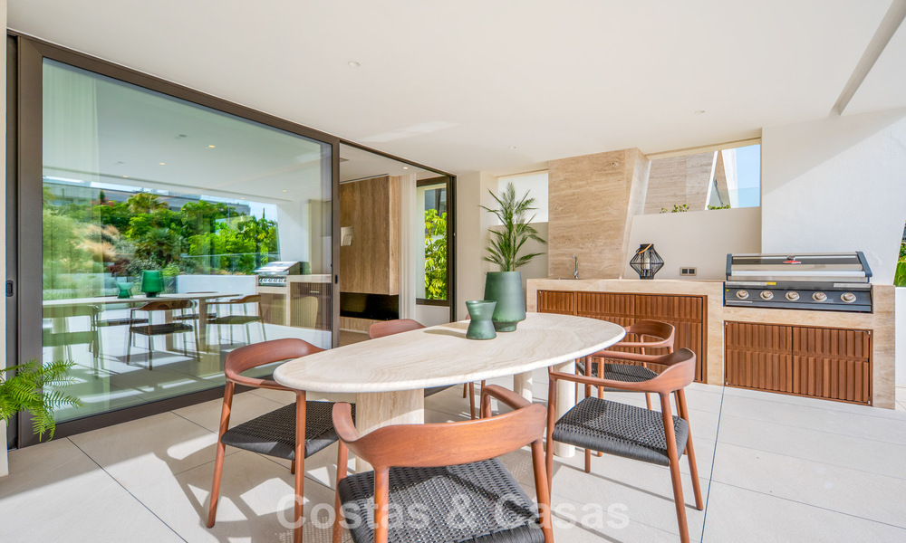 Appartement duplex exclusif avec intérieur Fendi à vendre sur la Milla de Oro de Marbella 802318