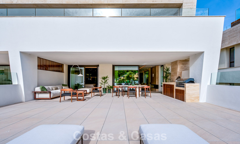 Appartement duplex exclusif avec intérieur Fendi à vendre sur la Milla de Oro de Marbella 802319