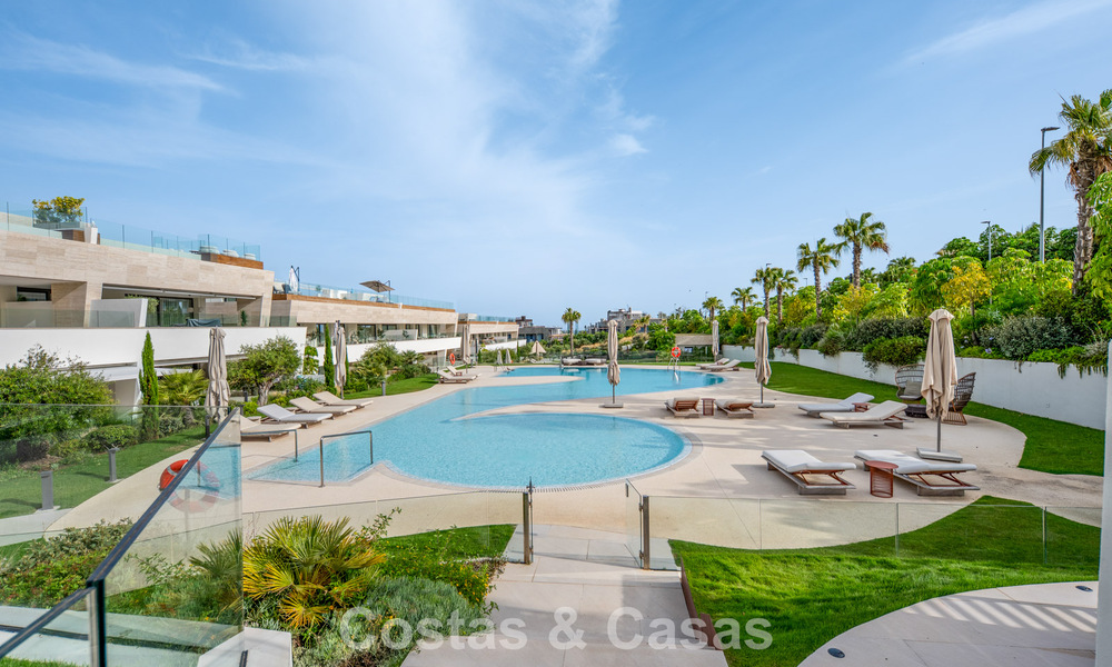Appartement duplex exclusif avec intérieur Fendi à vendre sur la Milla de Oro de Marbella 802325