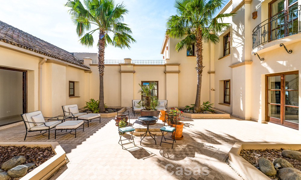 Majestueux domaine espagnol (Finca) à vendre dans un cadre verdoyant sur la New Golden Mile entre Marbella et Estepona 802215