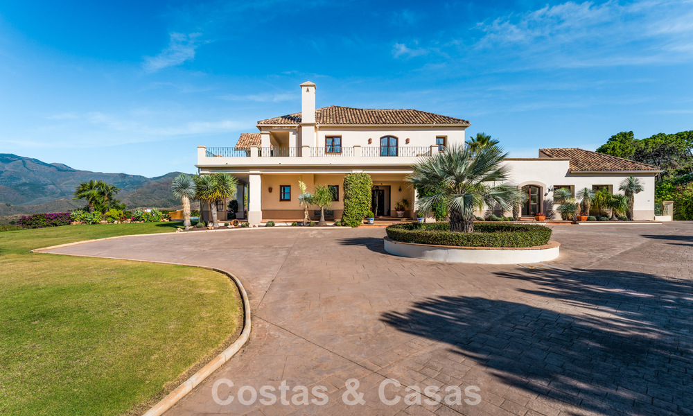 Majestueux domaine espagnol (Finca) à vendre dans un cadre verdoyant sur la New Golden Mile entre Marbella et Estepona 802218