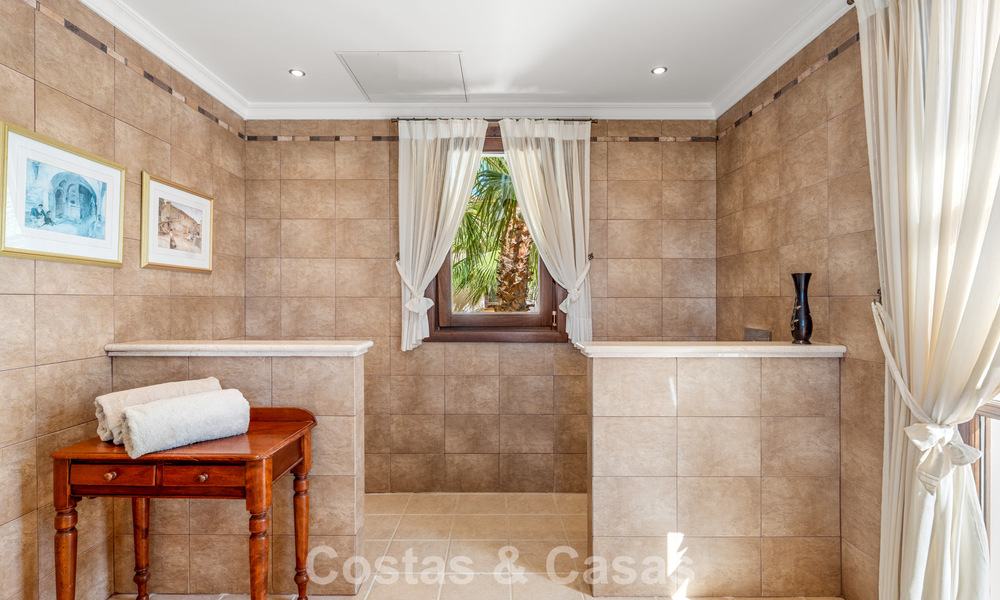 Majestueux domaine espagnol (Finca) à vendre dans un cadre verdoyant sur la New Golden Mile entre Marbella et Estepona 802223