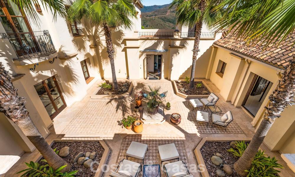 Majestueux domaine espagnol (Finca) à vendre dans un cadre verdoyant sur la New Golden Mile entre Marbella et Estepona 802225