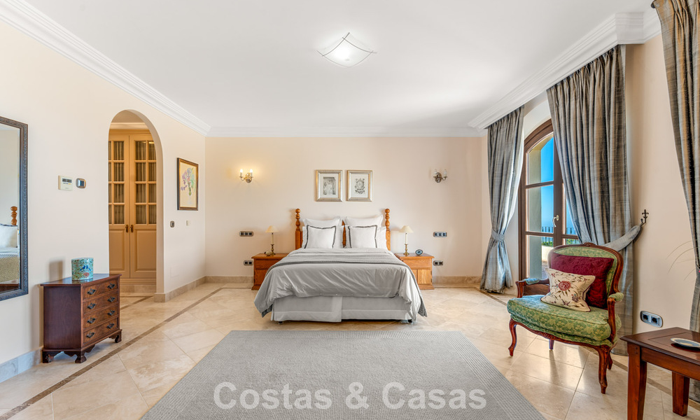 Majestueux domaine espagnol (Finca) à vendre dans un cadre verdoyant sur la New Golden Mile entre Marbella et Estepona 802231
