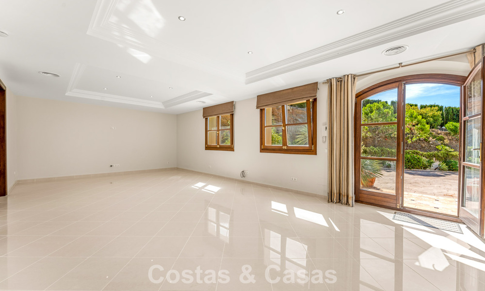 Majestueux domaine espagnol (Finca) à vendre dans un cadre verdoyant sur la New Golden Mile entre Marbella et Estepona 802246