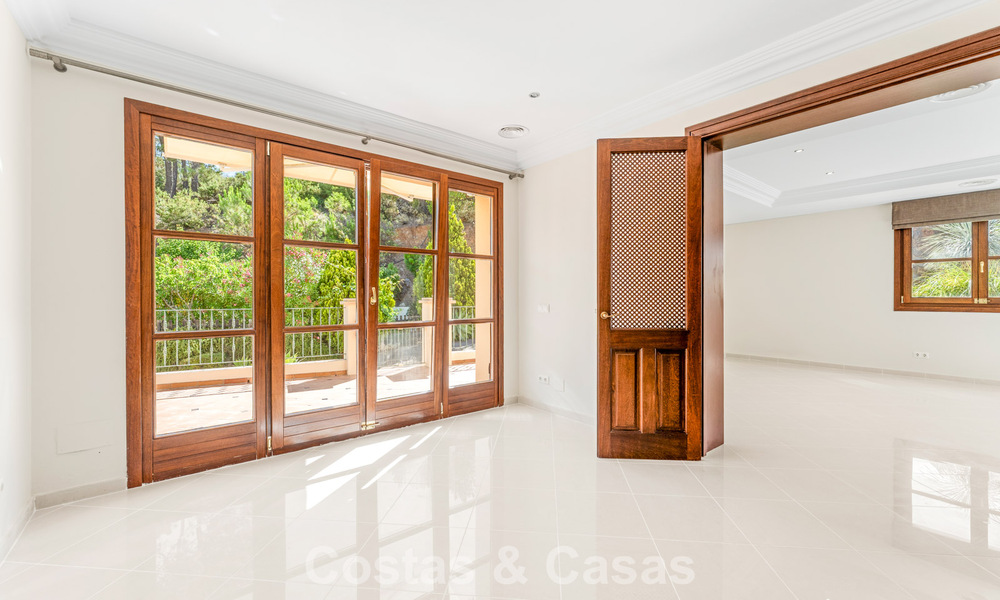 Majestueux domaine espagnol (Finca) à vendre dans un cadre verdoyant sur la New Golden Mile entre Marbella et Estepona 802248
