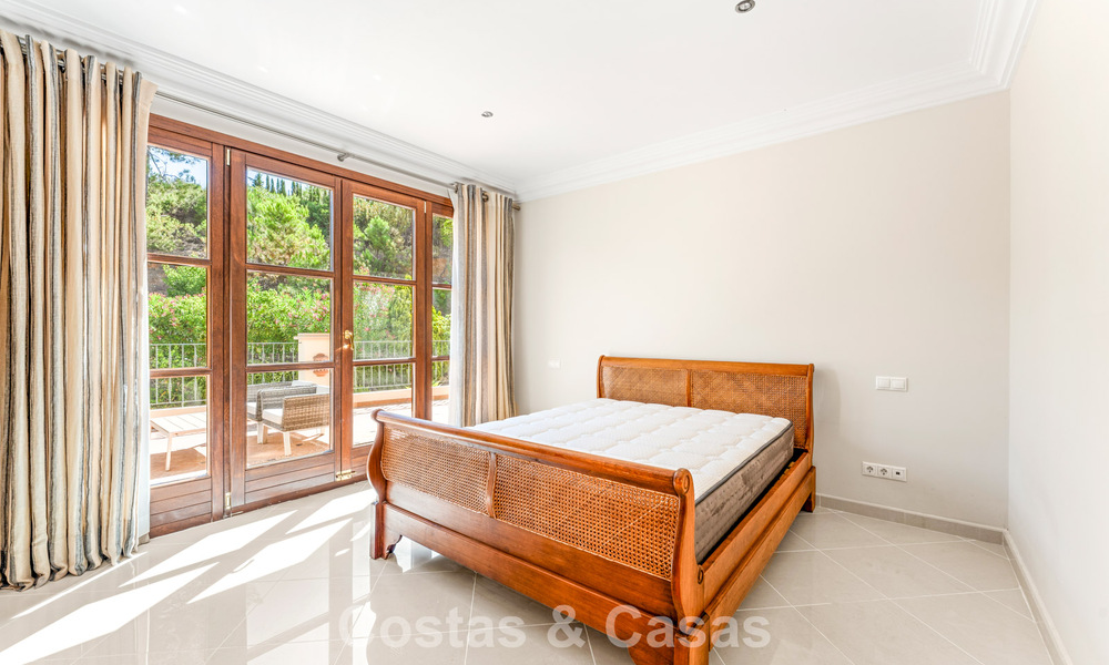 Majestueux domaine espagnol (Finca) à vendre dans un cadre verdoyant sur la New Golden Mile entre Marbella et Estepona 802249