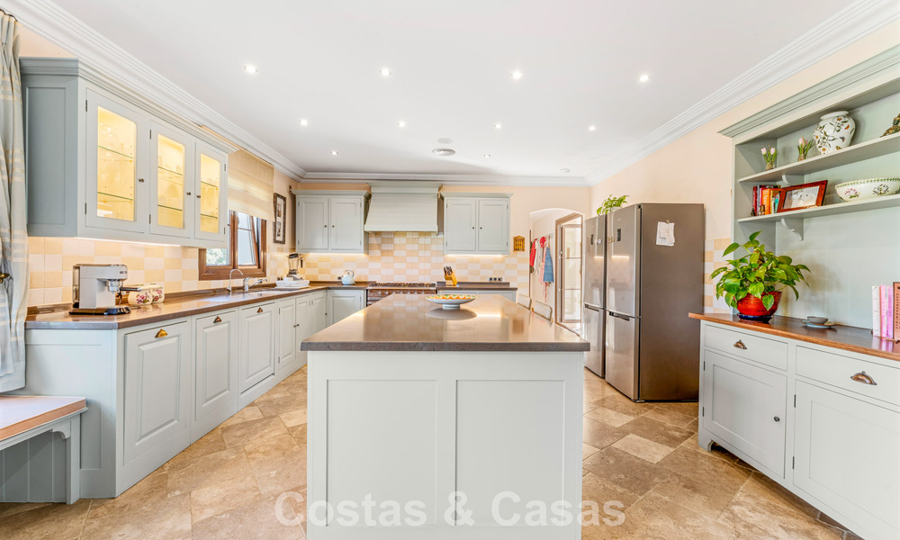 Majestueux domaine espagnol (Finca) à vendre dans un cadre verdoyant sur la New Golden Mile entre Marbella et Estepona 802258