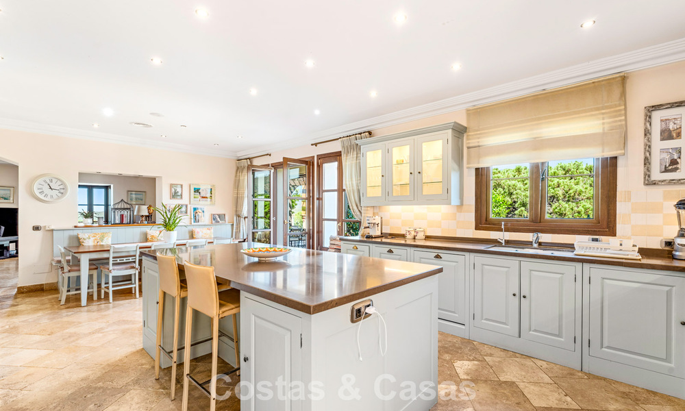 Majestueux domaine espagnol (Finca) à vendre dans un cadre verdoyant sur la New Golden Mile entre Marbella et Estepona 802259