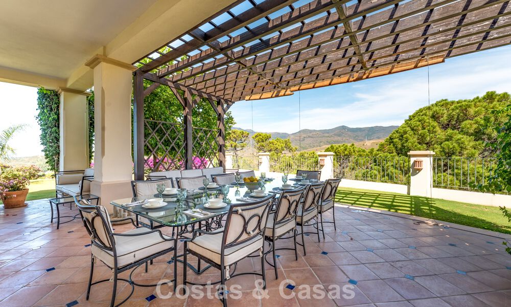 Majestueux domaine espagnol (Finca) à vendre dans un cadre verdoyant sur la New Golden Mile entre Marbella et Estepona 802262