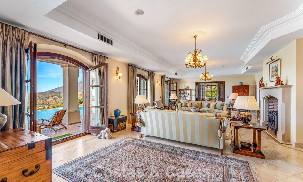 Majestueux domaine espagnol (Finca) à vendre dans un cadre verdoyant sur la New Golden Mile entre Marbella et Estepona 802266