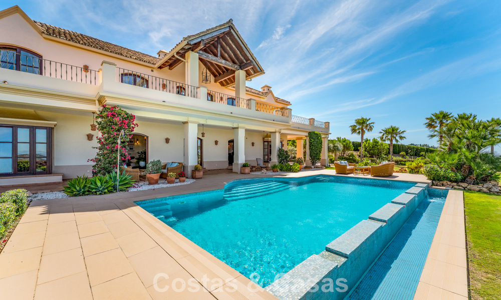 Majestueux domaine espagnol (Finca) à vendre dans un cadre verdoyant sur la New Golden Mile entre Marbella et Estepona 802270