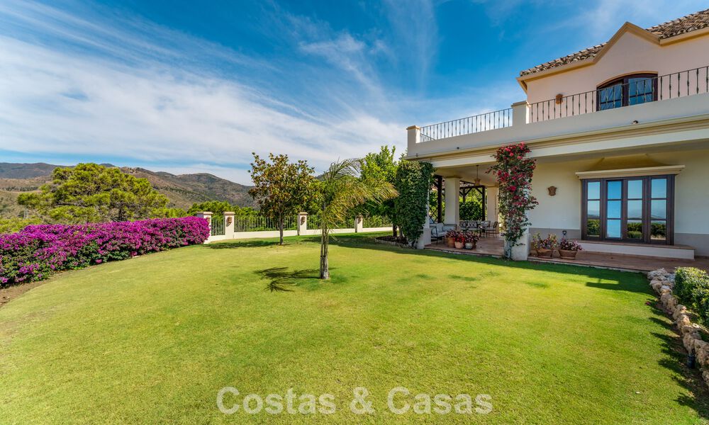 Majestueux domaine espagnol (Finca) à vendre dans un cadre verdoyant sur la New Golden Mile entre Marbella et Estepona 802271